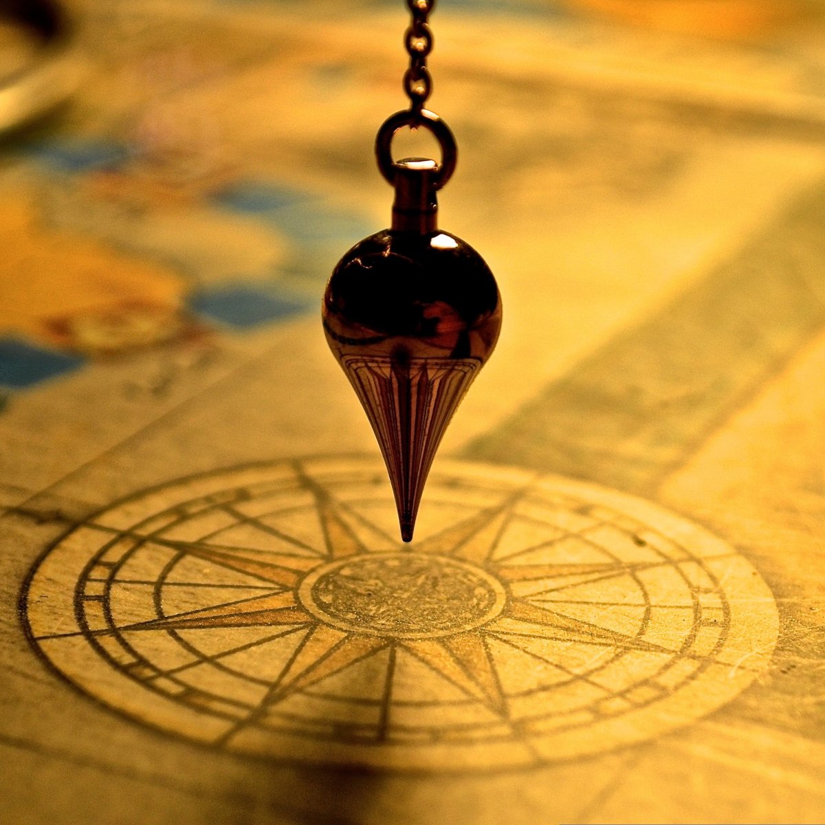 Le pendule en radiesthésie : comprendre, ressentir et maîtriser sa&nbsp;subtilité