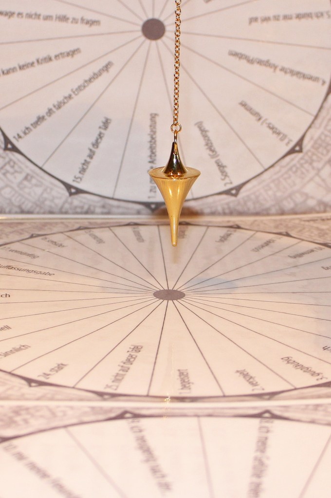 pendule divinatoire
